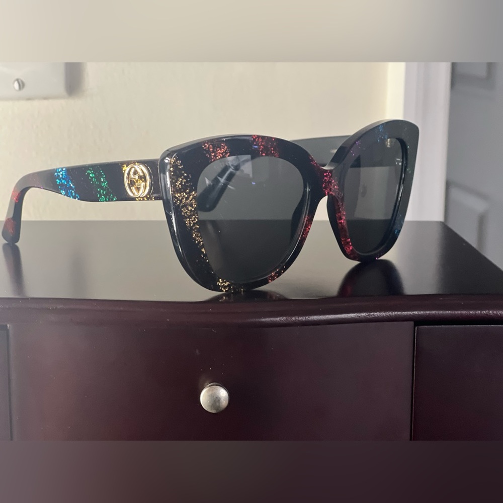 Original Gucci Sunglasses GG0327S 52. Never used. Totally new